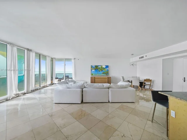 1800 S Ocean Dr # 810, Hallandale Beach FL 33009