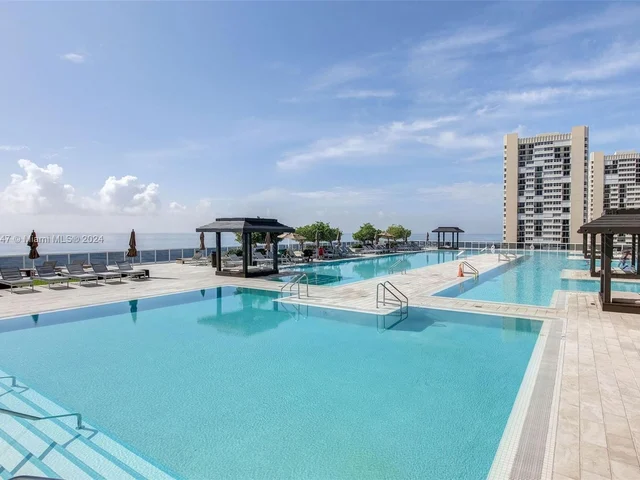 1800 S Ocean Dr # 810, Hallandale Beach FL 33009