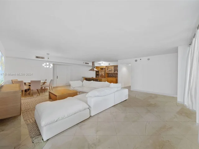 1800 S Ocean Dr # 810, Hallandale Beach FL 33009