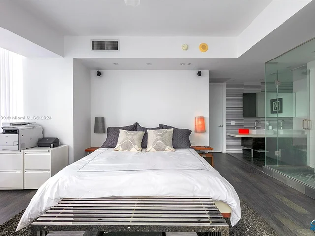 1100 Biscayne Blvd # 1603, Miami FL 33132