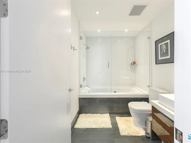 1100 Biscayne Blvd # 1603, Miami FL 33132