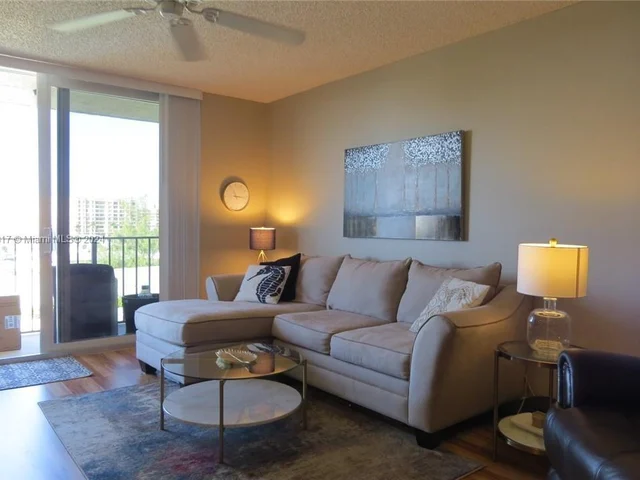 1009 N Ocean Blvd # 605, Pompano Beach FL 33062