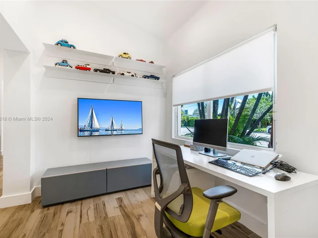 7630-B NE 8th Ave -B, Miami FL 33138