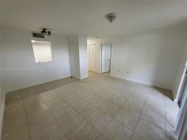 1740 NW N River Dr # 125, Miami FL 33125