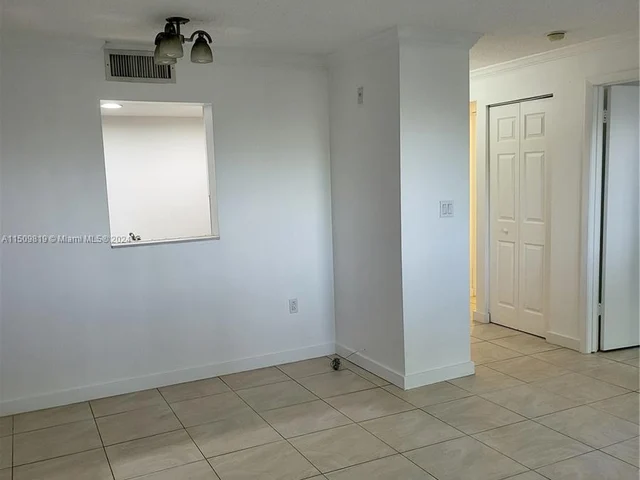 1740 NW N River Dr # 125, Miami FL 33125