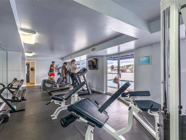 1740 NW N River Dr # 125, Miami FL 33125