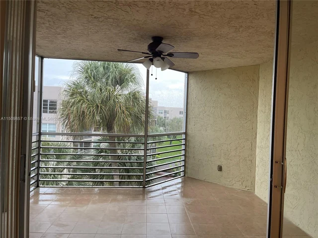 1931 Sabal Palm Dr # 401, Davie FL 33324
