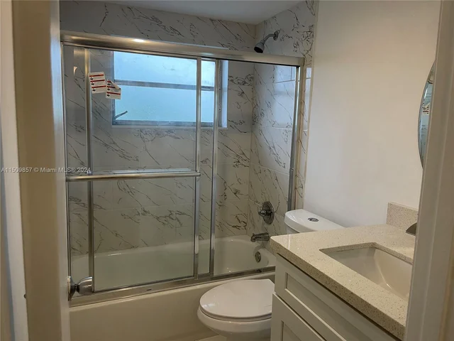 1931 Sabal Palm Dr # 401, Davie FL 33324