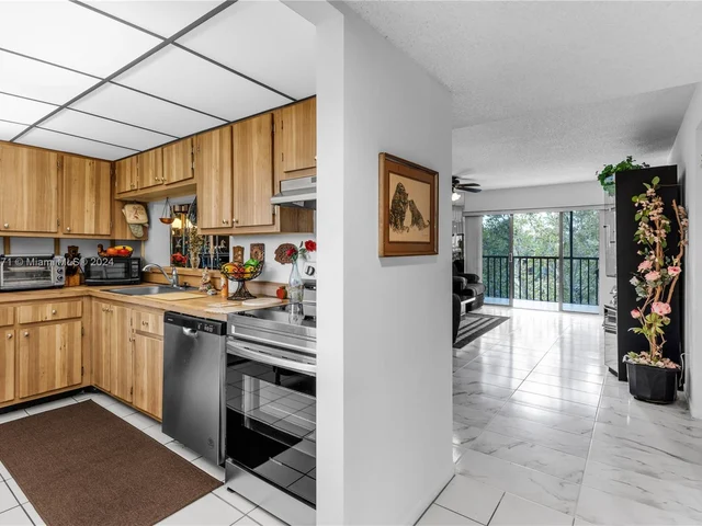 8415 SW 107th Ave # 309W, Miami FL 33173