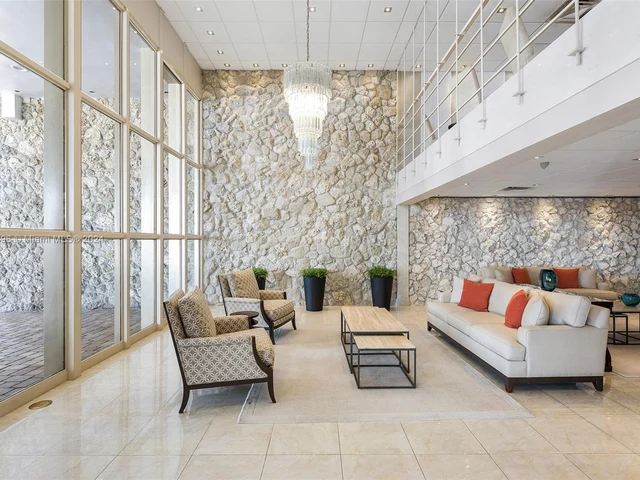 3111 N Ocean Dr # 502, Hollywood FL 33019