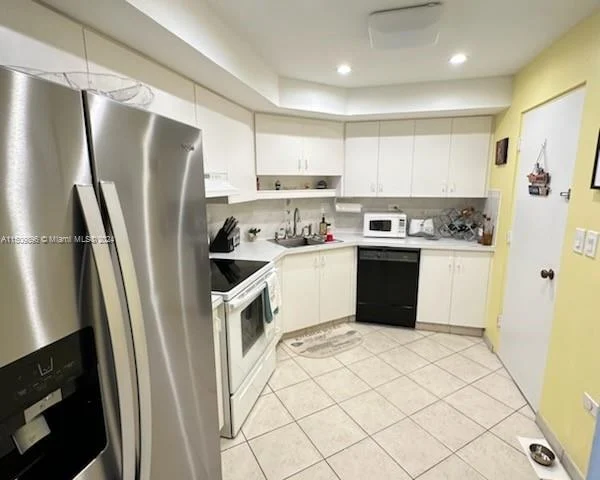 3111 N Ocean Dr # 502, Hollywood FL 33019