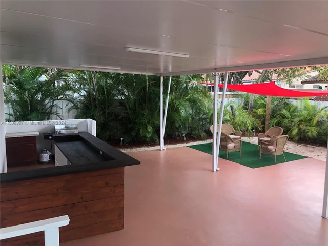 3085 SW 19th St, Miami FL 33145