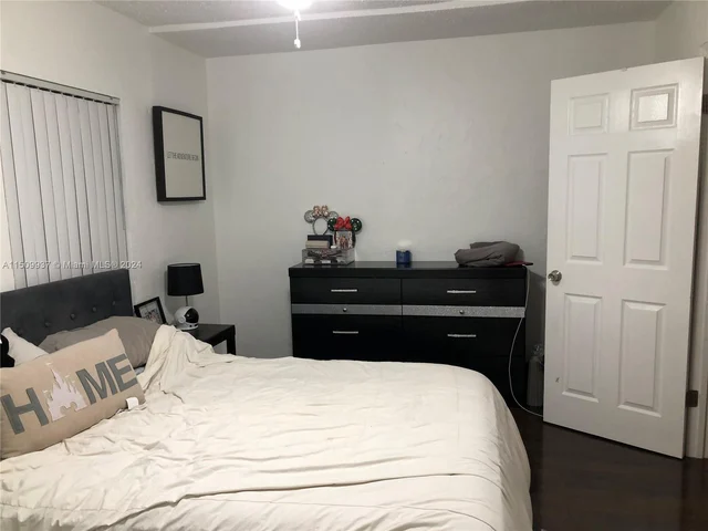 3085 SW 19th St, Miami FL 33145