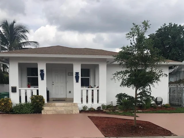 3085 SW 19th St, Miami FL 33145