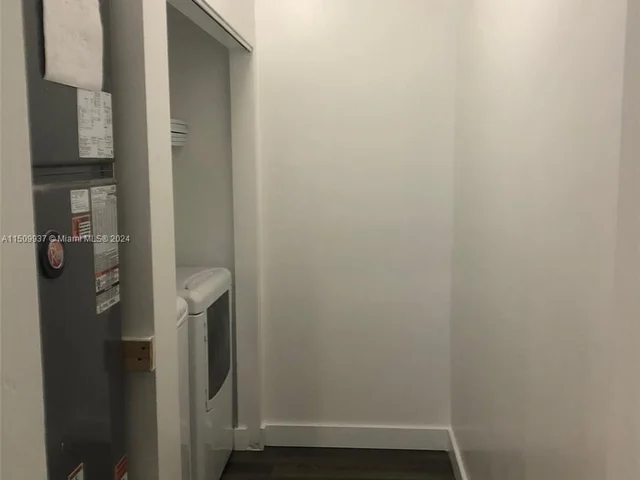 3085 SW 19th St, Miami FL 33145