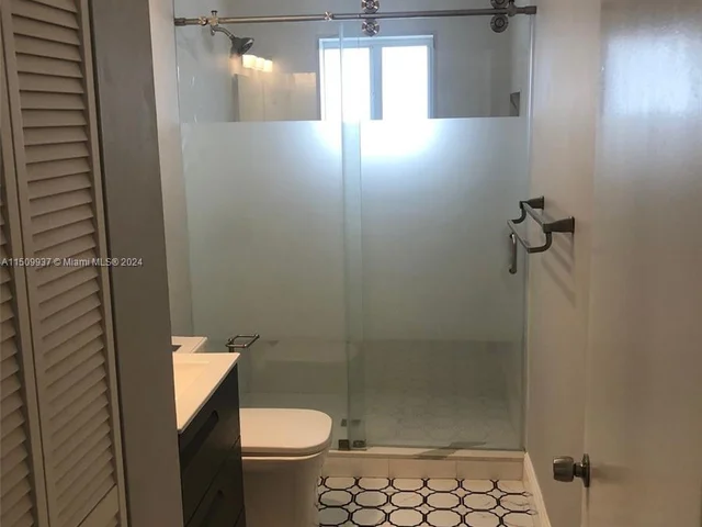 3085 SW 19th St, Miami FL 33145