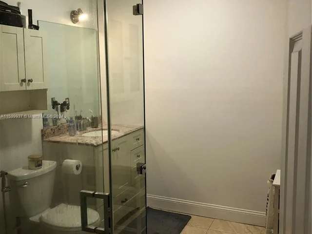 3085 SW 19th St, Miami FL 33145