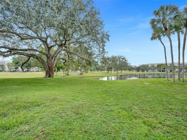 9441 Live Oak Pl # 103, Davie FL 33324
