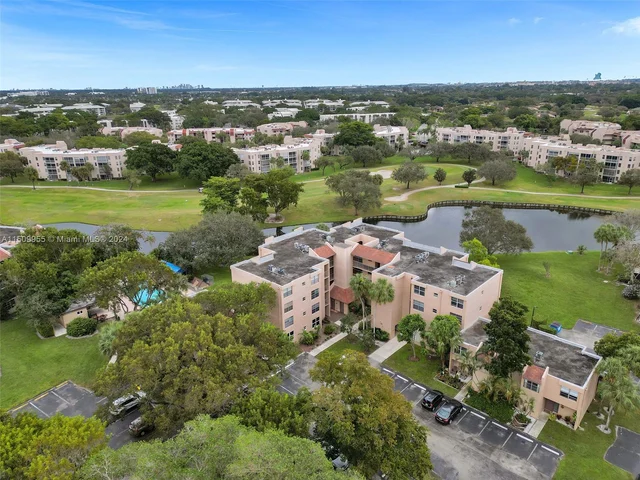 9441 Live Oak Pl # 103, Davie FL 33324