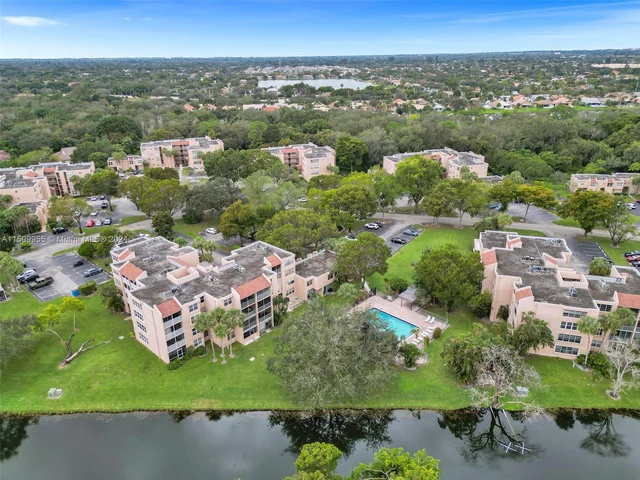 9441 Live Oak Pl # 103, Davie FL 33324
