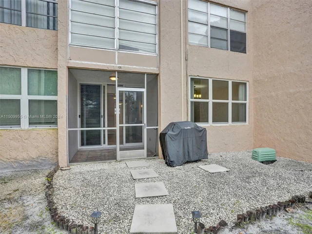 9441 Live Oak Pl # 103, Davie FL 33324