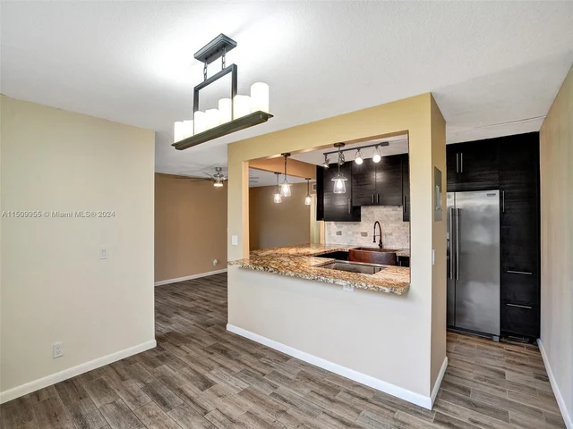 9441 Live Oak Pl # 103, Davie FL 33324