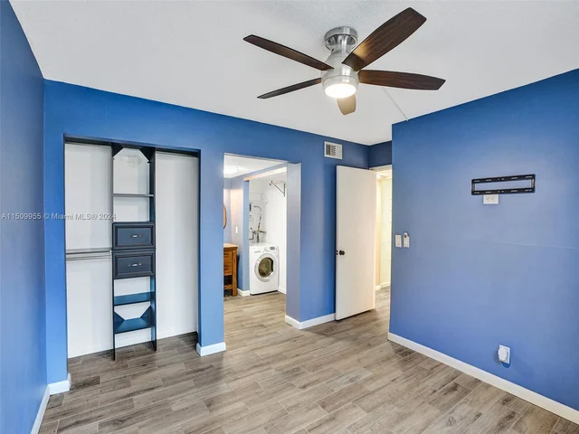 9441 Live Oak Pl # 103, Davie FL 33324