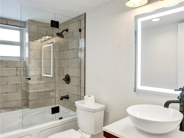 9441 Live Oak Pl # 103, Davie FL 33324