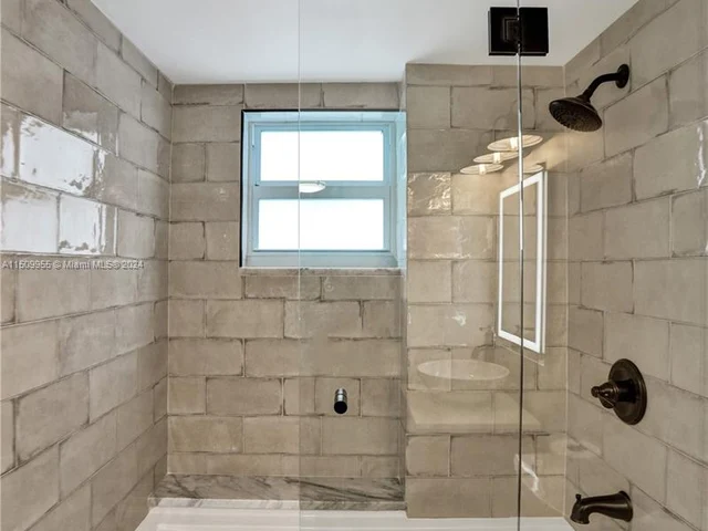 9441 Live Oak Pl # 103, Davie FL 33324