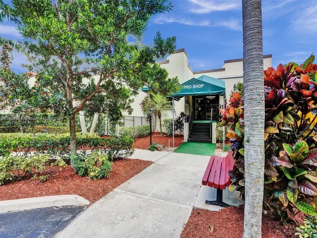 9441 Live Oak Pl # 103, Davie FL 33324
