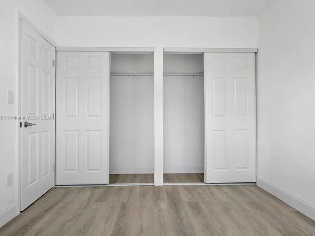 261 NE 172nd St # A, North Miami Beach FL 33162