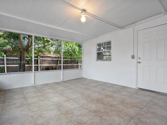 261 NE 172nd St # A, North Miami Beach FL 33162