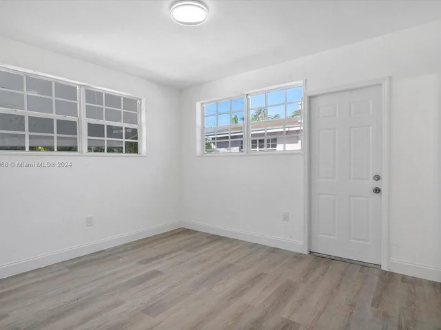 261 NE 172nd St # A, North Miami Beach FL 33162