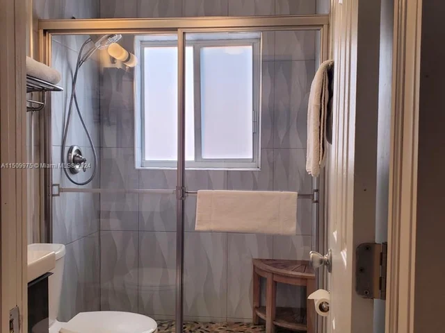 4480 NW 16th Ave # 0, Oakland Park FL 33309