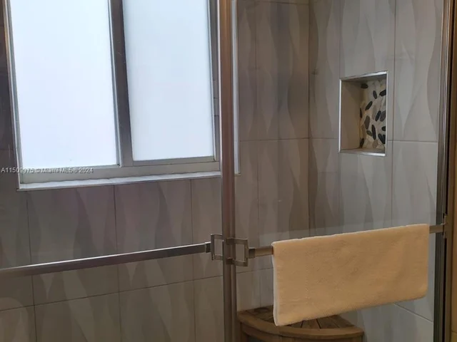 4480 NW 16th Ave # 0, Oakland Park FL 33309