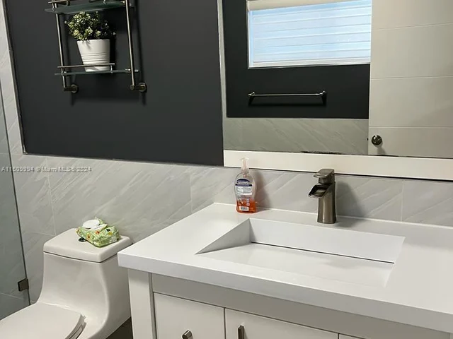 4430 NW 23rd Ave, Miami FL 33142