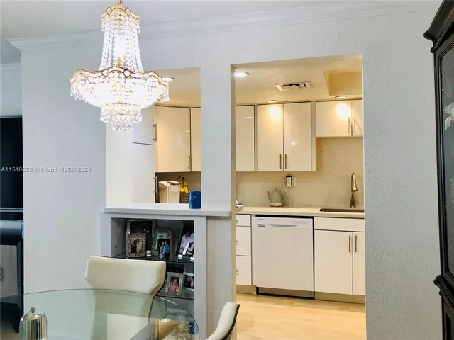 18081 Biscayne Blvd # 702, Aventura FL 33160