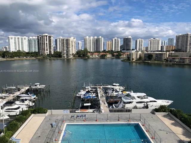 18081 Biscayne Blvd # 702, Aventura FL 33160