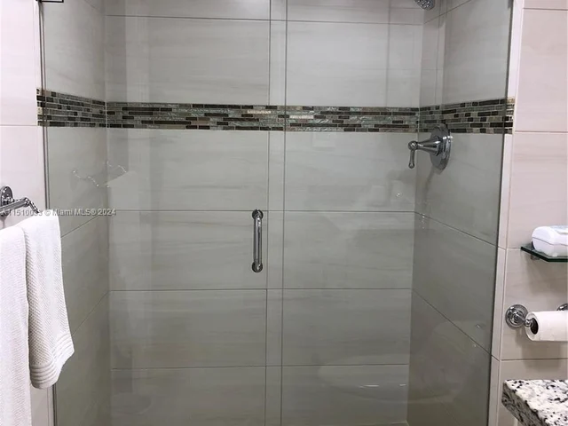 18081 Biscayne Blvd # 702, Aventura FL 33160