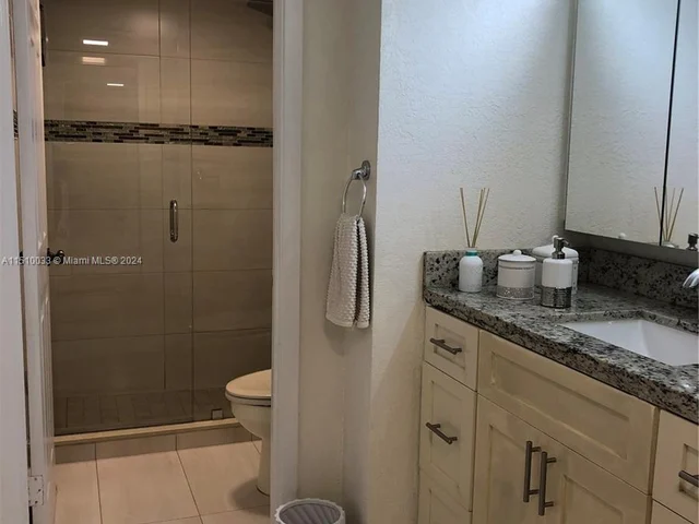 18081 Biscayne Blvd # 702, Aventura FL 33160