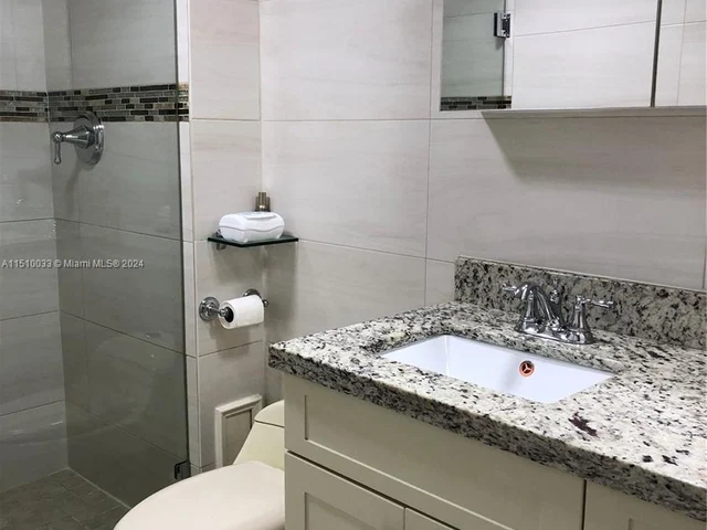 18081 Biscayne Blvd # 702, Aventura FL 33160