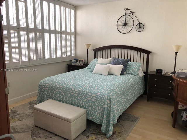 18081 Biscayne Blvd # 702, Aventura FL 33160