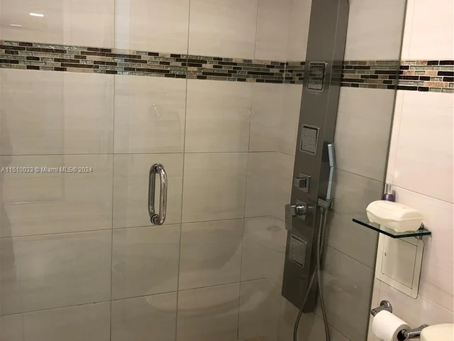 18081 Biscayne Blvd # 702, Aventura FL 33160