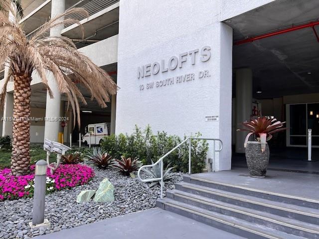 10 SW South River Dr # 1101, Miami FL 33130