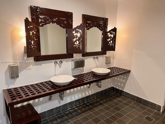 10 SW South River Dr # 1101, Miami FL 33130