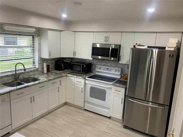 4863 Dovewood Ter # A, Boynton Beach FL 33436