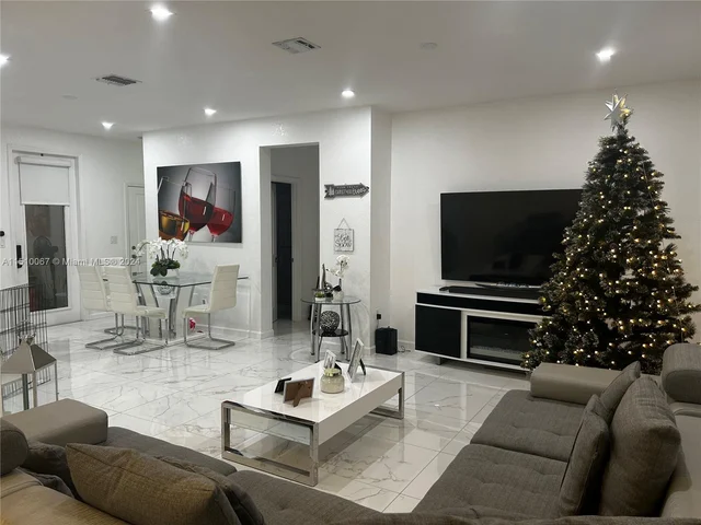 24487 SW 117th Ave, Homestead FL 33032