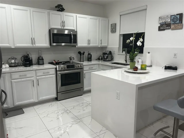 24487 SW 117th Ave, Homestead FL 33032