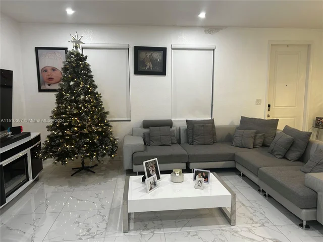 24487 SW 117th Ave, Homestead FL 33032