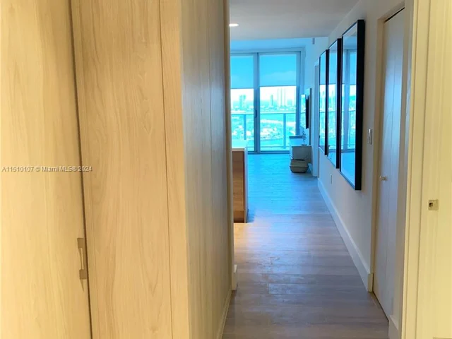 16385 Biscayne Blvd # 2420, North Miami Beach FL 33160